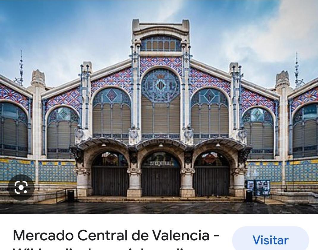 Valencia Centro Andando Y Playa Malvarrosa Tranvia Exteriör bild